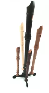Stojan pro 5 zobcových fléten Jaromír Macháč Stojan pro 5 zobcových fléten Jaromír Macháč
